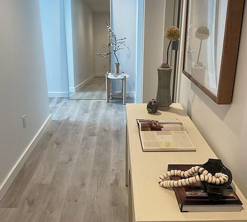 4th image of 87 Commercial St #2B