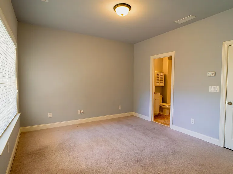 2056 Cobblestone Cir — Photo 14