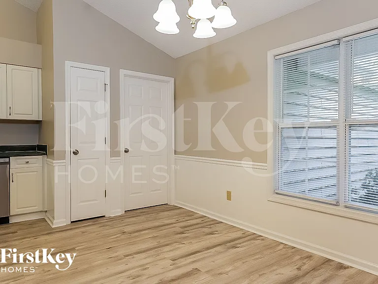 1711 Kildare Woods Dr — Photo 6