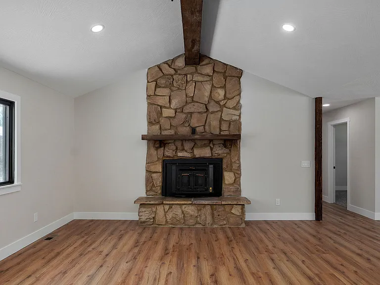 2558 W Village Ln — Photo 18