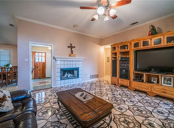 5th image of 803 Rock Creek Ln