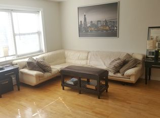 6831 N Hamilton Ave APT 2W, Chicago, IL 60645