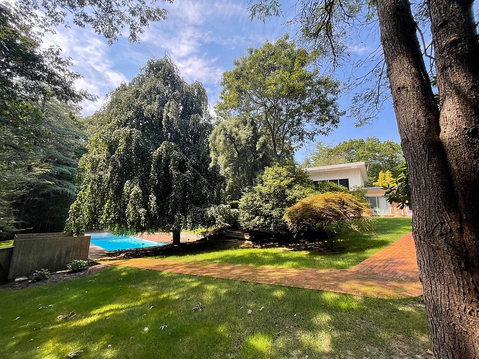 1st image of 12 Marion Ln