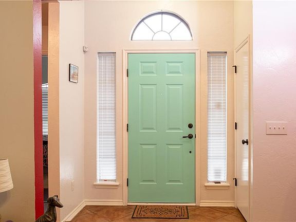 5th image of 517 Nathan Ln