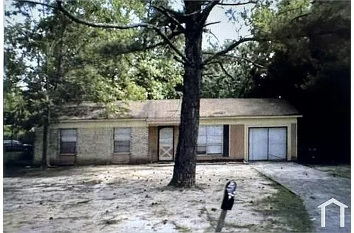 2900 Deeb Dr Photo 1