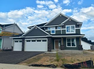 1929 Balsam Dr, Carver, MN 55315