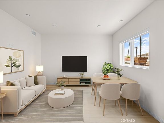 3rd image of 1818 S Norton Ave #301