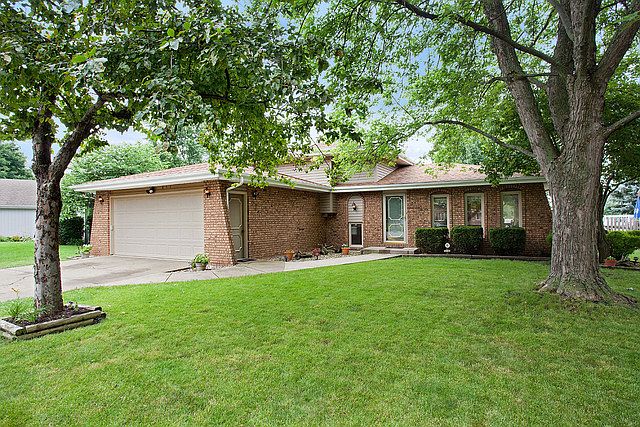 1st image of 647 Cassie Dr
