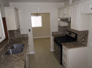 6449 Whitman Ave, Van Nuys, CA 91406