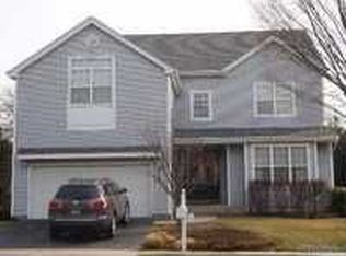 18 Wendell Ct, Melville, NY 11747