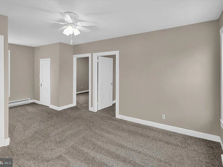 2102 Main St — Photo 21