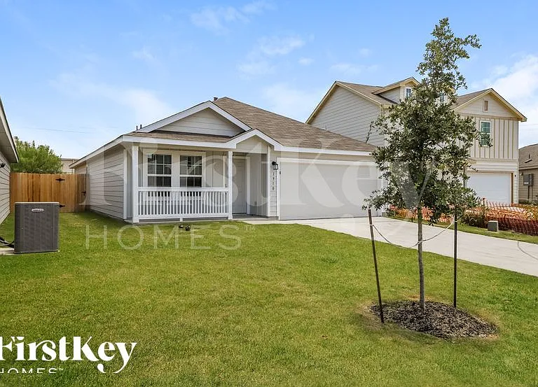 1910 Morse Way — Photo 2