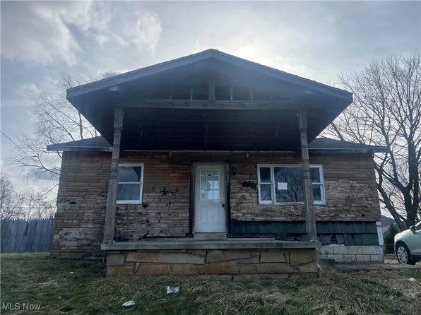 1818 Endrow Ave NE, Canton, OH 44705