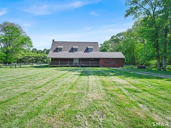 2nd image of 127 Lake Road