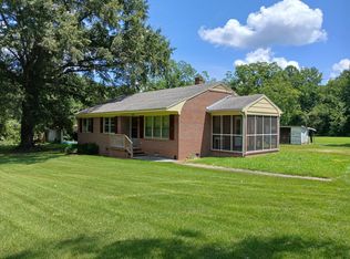 469 Slagles Lake Rd, Emporia, VA 23847