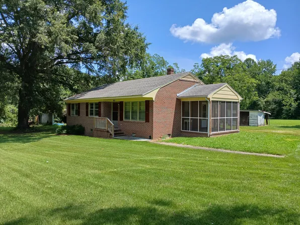 469 Slagles Lake Rd, Emporia, VA 23847