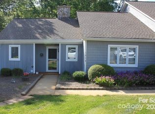 1013 21st Ave NE, Hickory, NC 28601