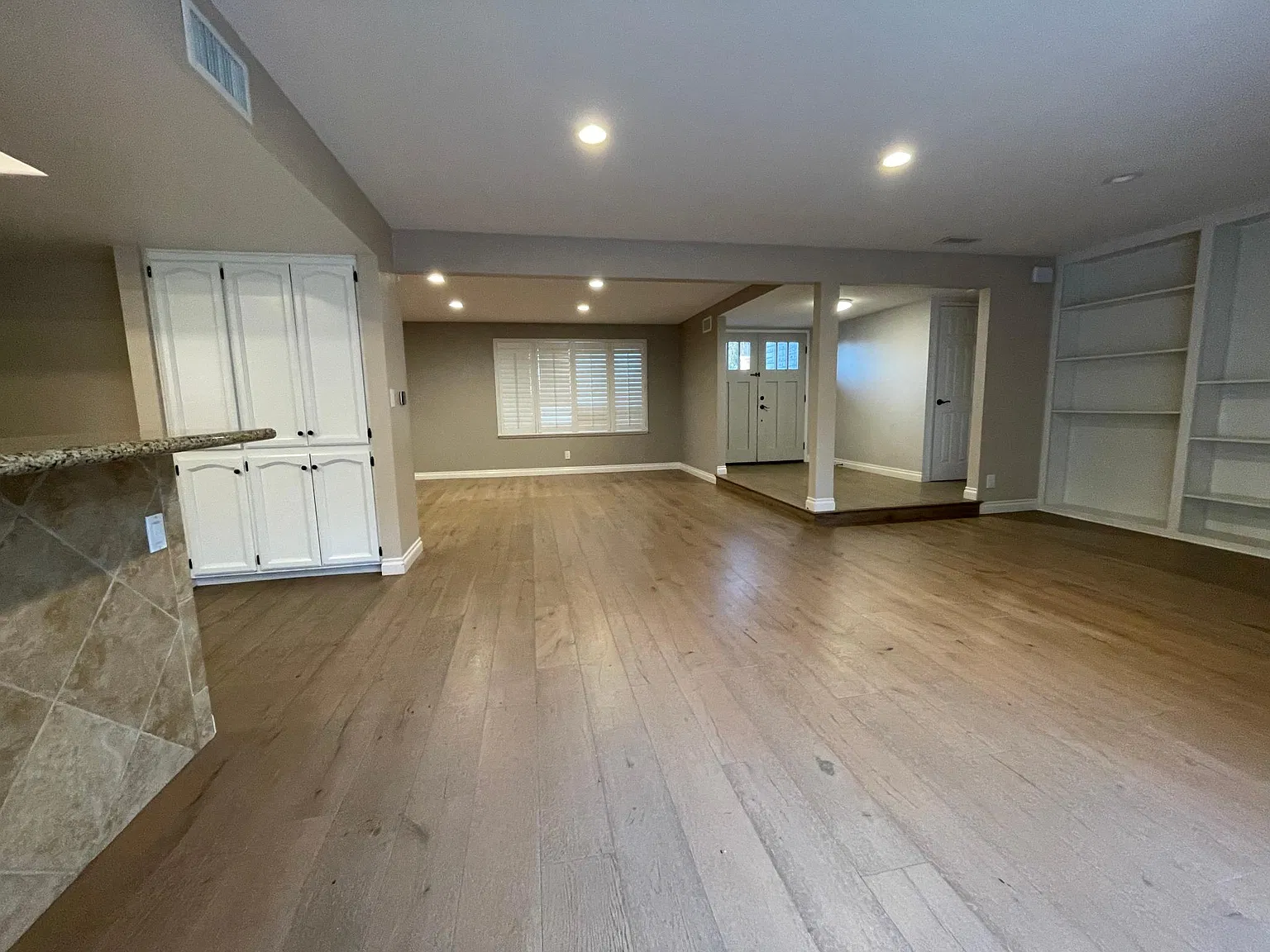 3 bed, 2.5 bath, 1890 sqft, $4,000 — Photo 3