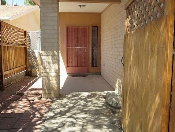 2nd image of 1793 Villa Santos Cir