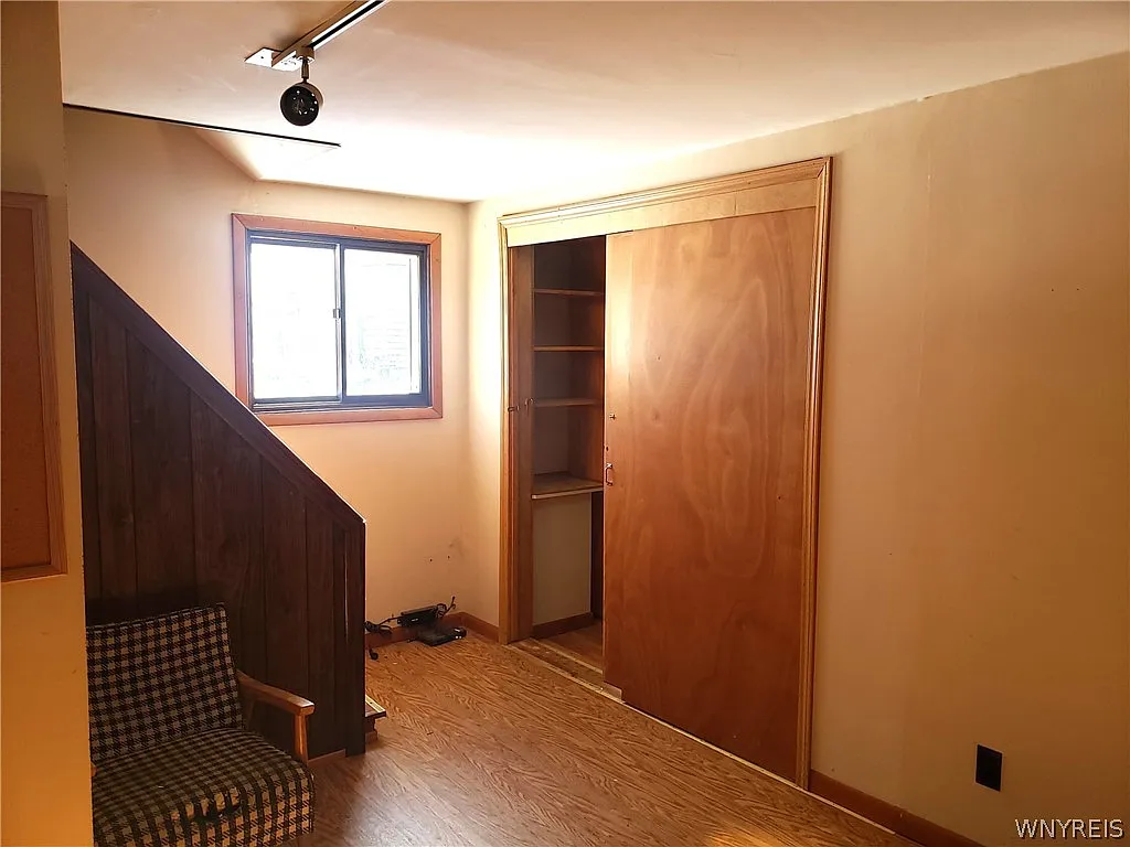 4 bed, 2.0 bath, 1660 sqft, $2,050 — Photo 3