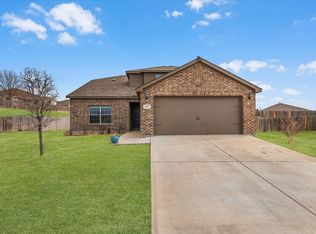 112 Yearling Ct, Newark, TX 76071
