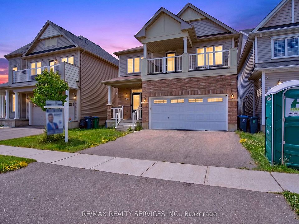 1st image of 8 Munro Cir