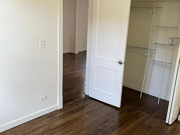 bedroom toward LR