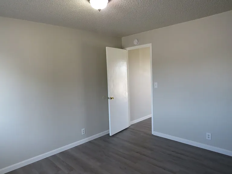 337 N. Merrill Ave — Photo 10