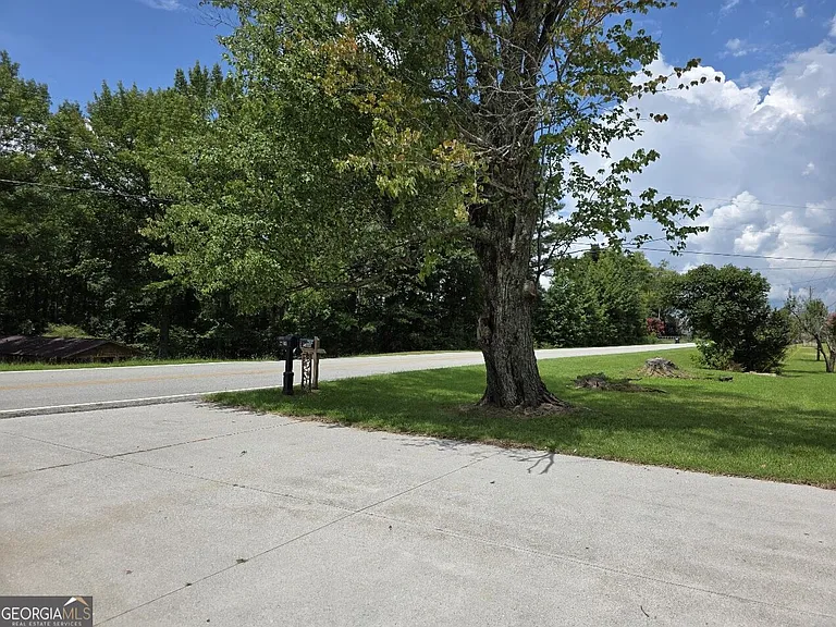 1427 B Old Hwy #100 — Photo 5
