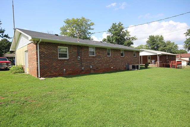 2nd image of 1236 Springdale Dr