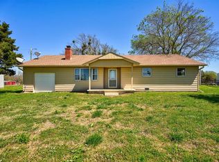 10215 N 3570th Rd, Prague, OK 74864