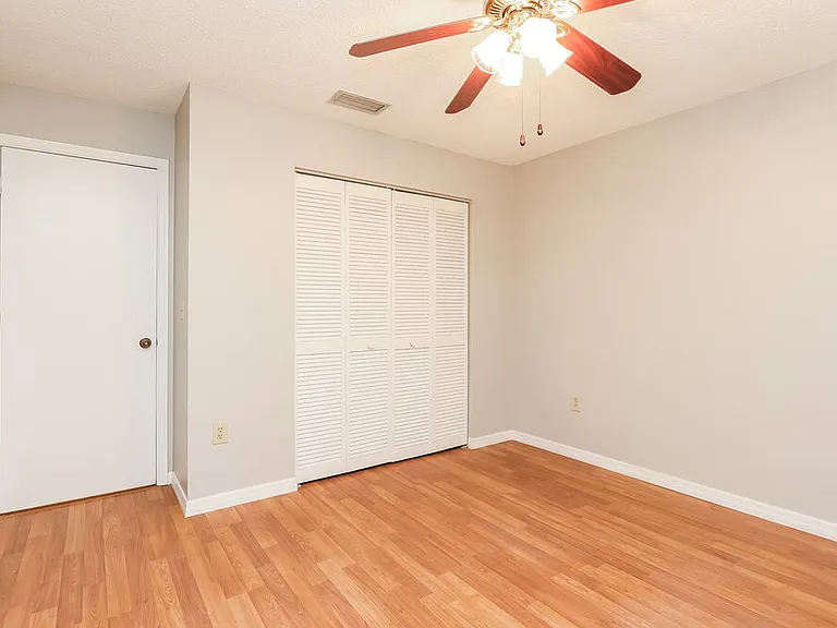 4913 Ithaca Ln — Photo 12
