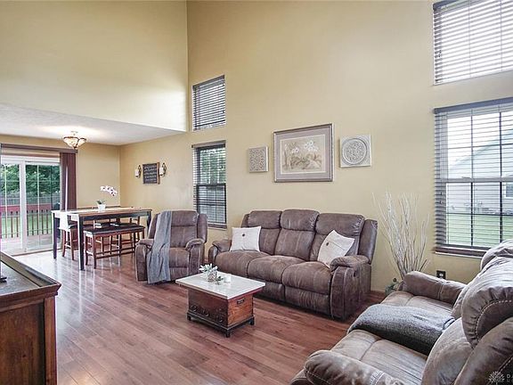 3rd image of 7160 Brookstone Dr