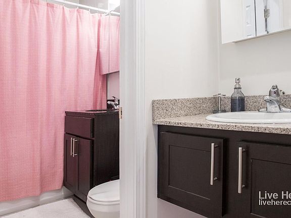 3rd image of 4805 N Wolcott Ave APT 2A