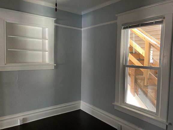 3rd image of 725 Salmon Ave #725