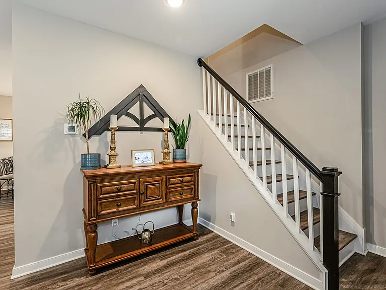 421 Pagebrook Dr — Photo 14