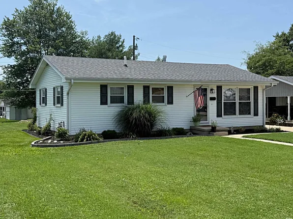 210 Sycamore St, Loogootee, IN 47553