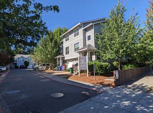Halsey East Townhomes, Portland, OR 97230