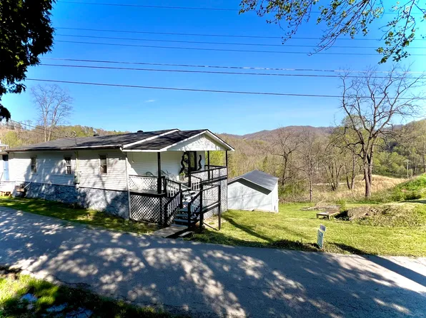 366 Lay Dr, Harlan, KY 40831
