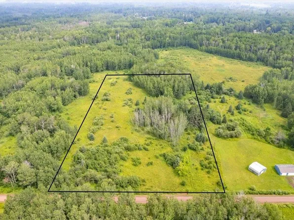 6667 E Saint Lawrence Rd, South Range, WI 54874