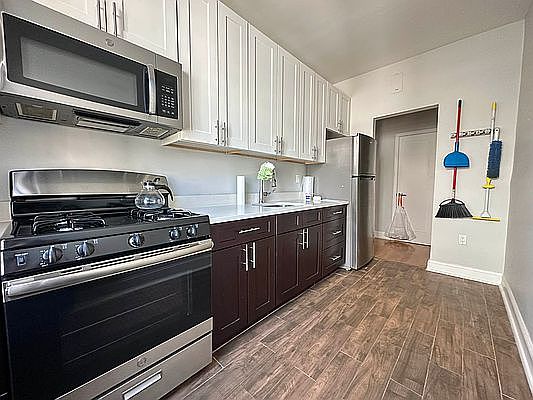 2nd image of 89 Crooke Ave APT 4A