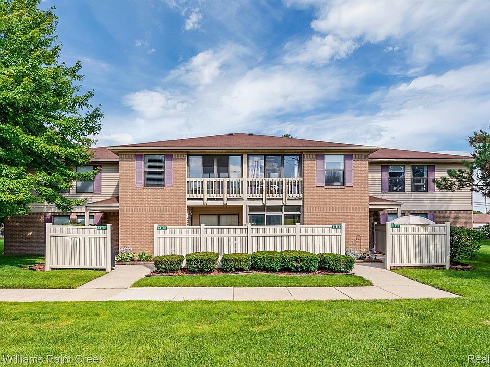 1st image of 61112 Greenwood Dr