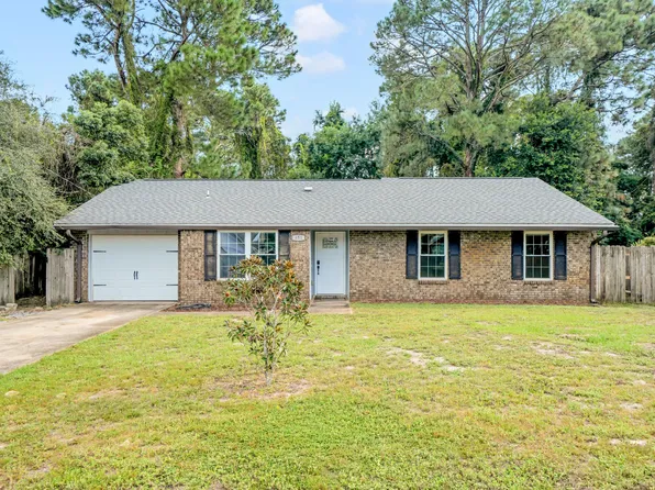 651 Wildwood St, Mary Esther, FL 32569