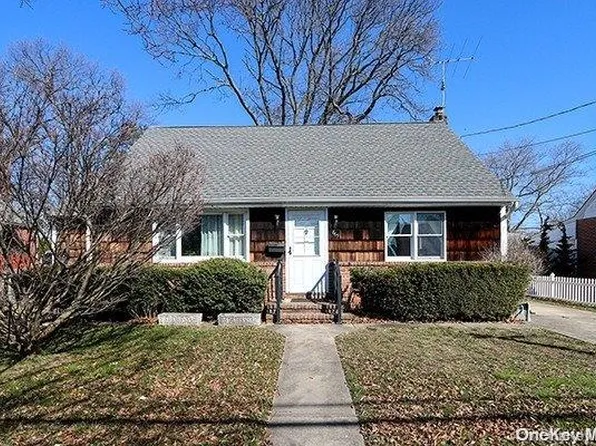 865 Henry Street, Uniondale, NY 11553