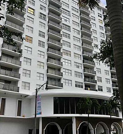 3rd image of 6039 Collins Ave APT 1414