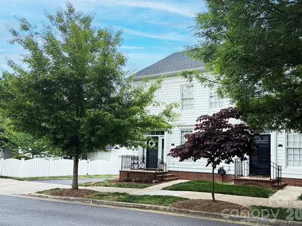 12346 Carrigan Ct, Huntersville, NC 28078