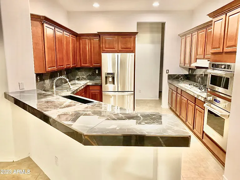 1682 W Ainsworth Dr — Photo 17