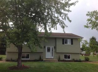 912 Randy Rd, Sparta, WI 54656