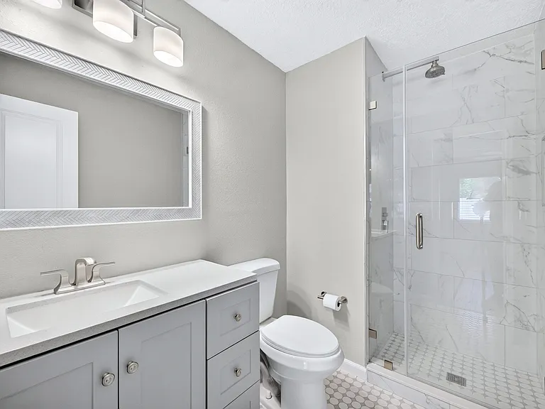 6363 Bonnie Bay Cir N — Photo 16