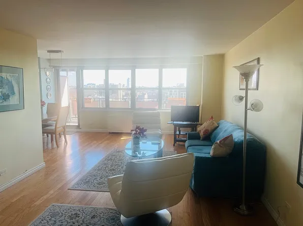 135 Ocean Pkwy APT 11R, Brooklyn, NY 11218